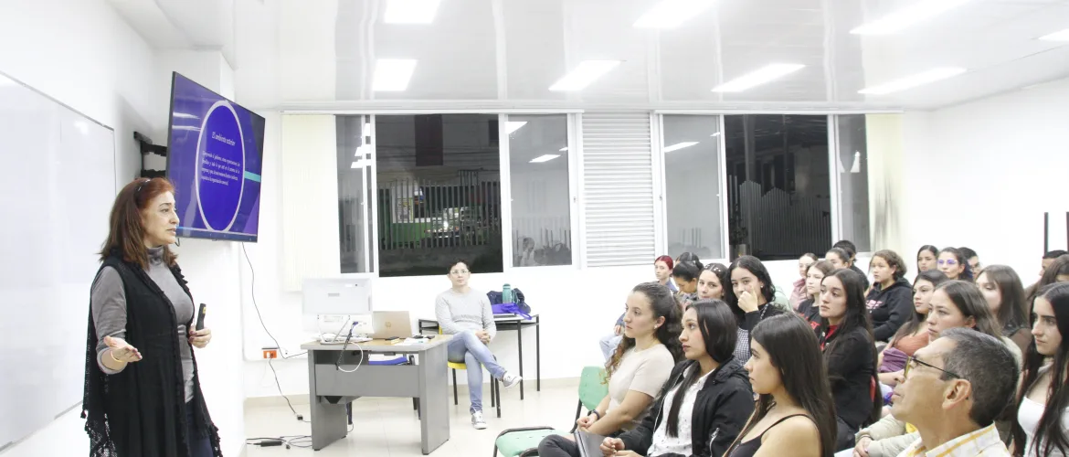 IES CINOC EDUCACIÓN SUPERIOR