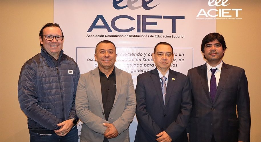 Rector IES CINOC EDUCACIÓN SUPERIOR