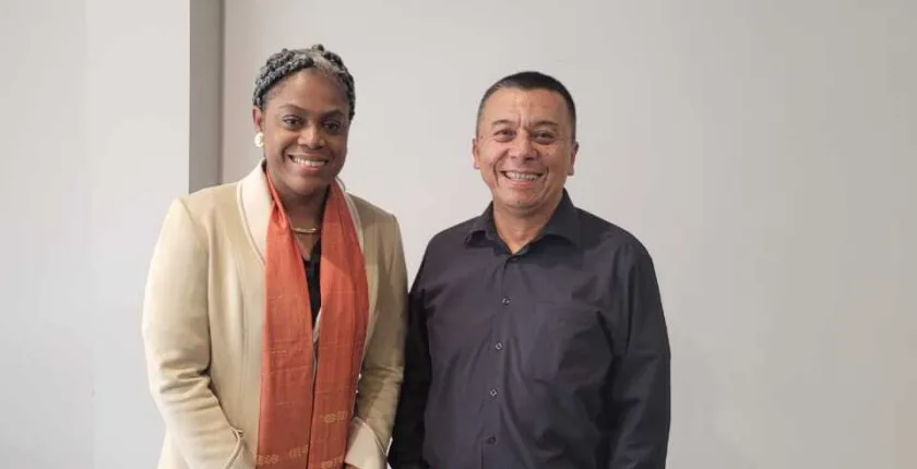 Dialogo con ministra de Educación